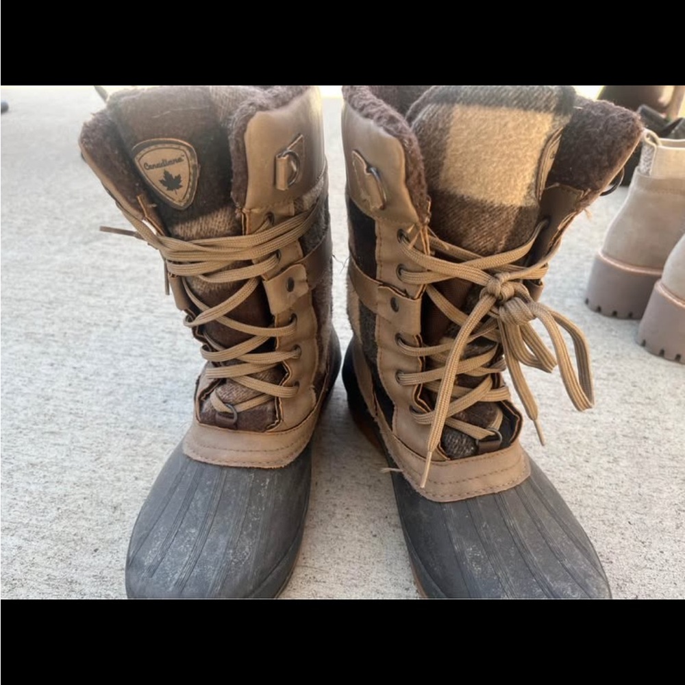 Sorel Tan and Gray Winter Boots